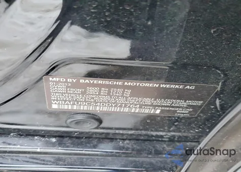 2013 BMW 550 Xi z USA, uszkodzony, nr VIN WBAFU9C54DDY71764